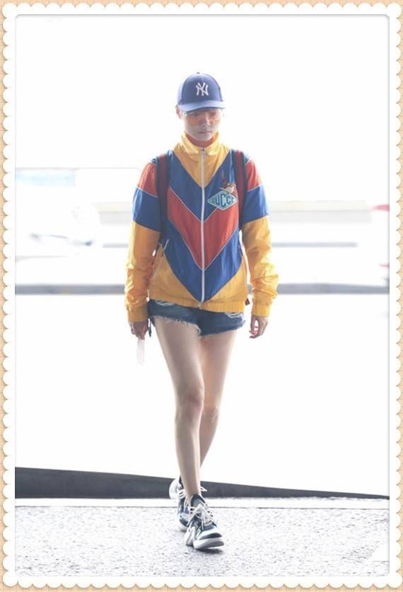 李宇春终于露腿了!穿短裤撞上奚梦瑶也丝毫不输，网友:这腿我服