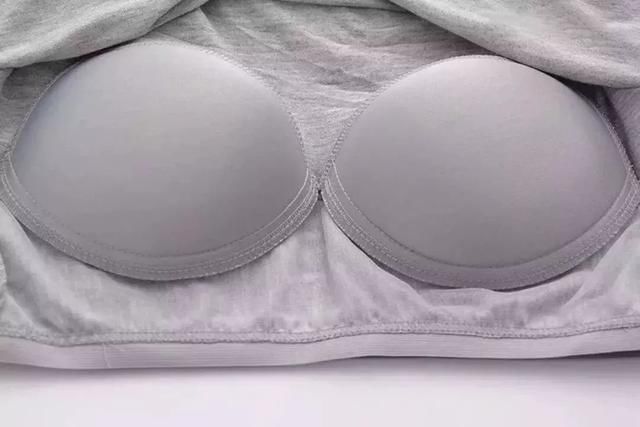 日韩妹子人手一件的神装BraT，夏天不穿内衣也敢上街逛!