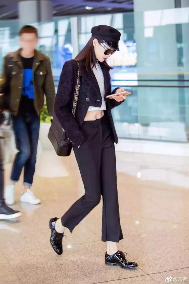 谢娜产后半年就有马甲线了?!每天几个小动作，你也可以!