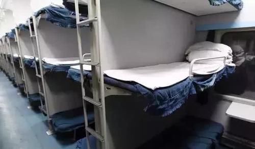 中国游客，去日本旅游时看到火车卧铺，网友：没有对比就没有伤害