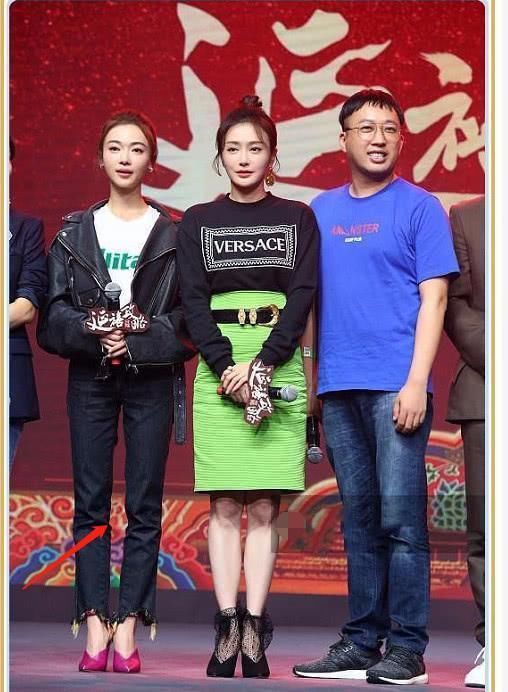 秦岚不愧是娱乐圈第一美腿，秒杀小9岁吴谨言!