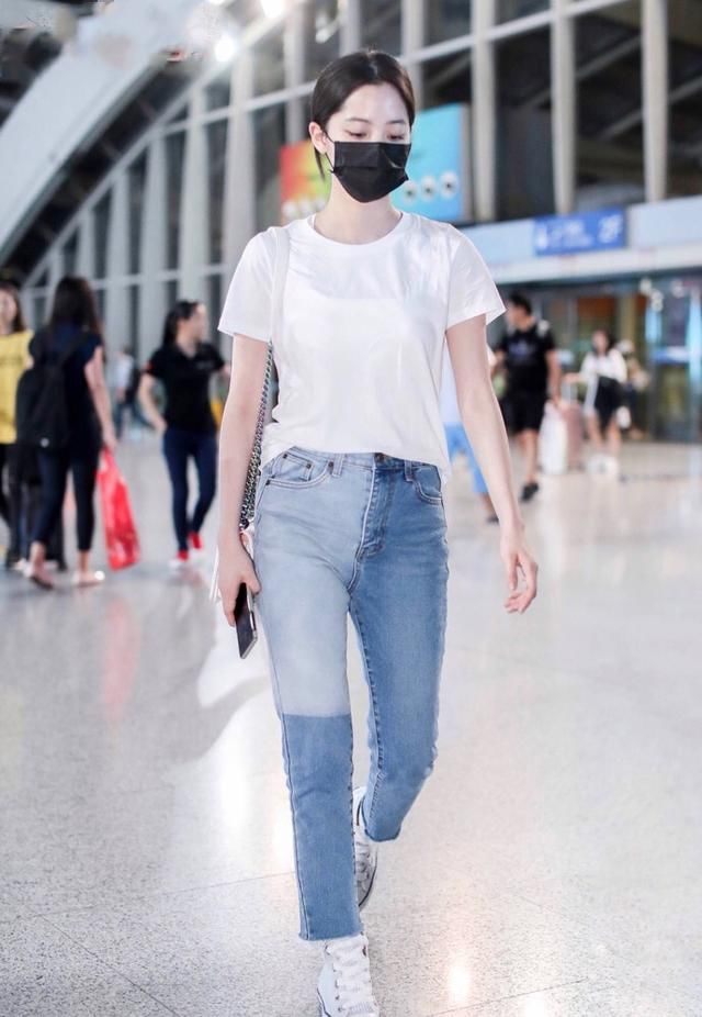 蔡依林花式露背，刘诗诗吴奇隆秀恩爱，佟丽娅最厉害年轻了10岁