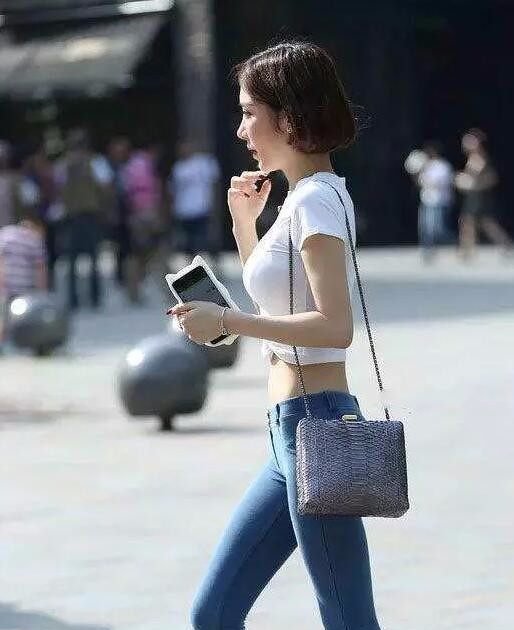 街拍 紧身裤美女为何这么美
