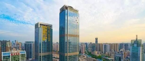 中国最“憋屈”省会，名气大经济却普通，还要花300亿造最高楼