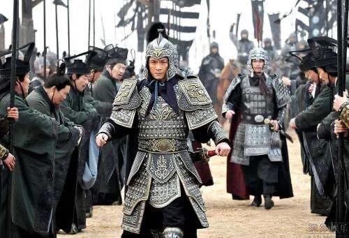 『古代的时』常言“一甲顶三弩,三甲进地府”,为何私藏甲胄比弓箭罪过更大?