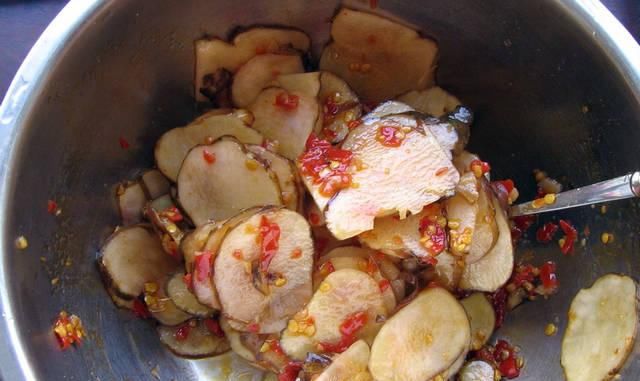  [种上几]”它“在国外被当成宝贝，在中国却农民嫌弃，一斤1元都嫌贵