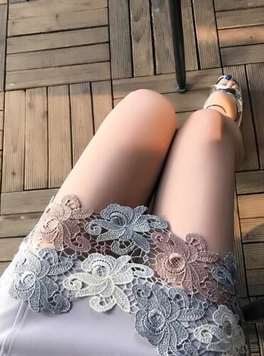 诱惑蕾丝包臀裙,搭配尖头细跟,勾勒曲线身材,性感一夏!