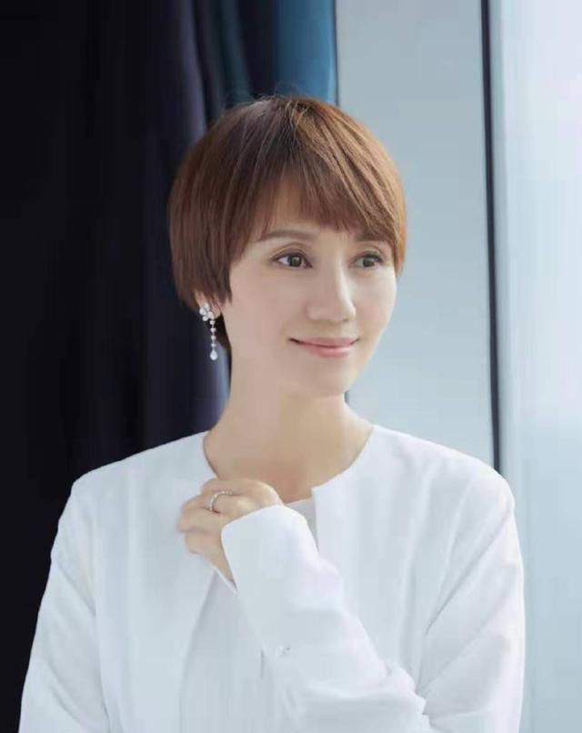 公主切:这4种直男很反感的发型,女生却认为很潮,尤其第2个,很显老!