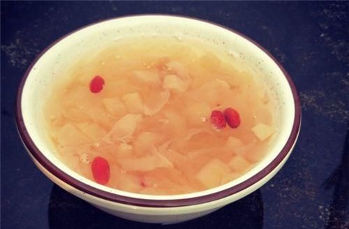  [整容术]它是“天然粉底液”，常食毛孔小了，嫩滑无斑点，堪比“整容术”