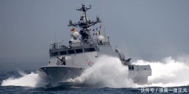  [手榴弹]“我们中间出了叛徒”，韩国海军快艇被炸翻，7人受伤2人濒死