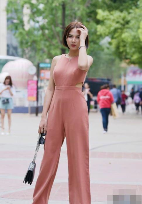 街拍：图2和图5，不管你们娶到哪一个，我都佩服你们