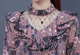 入秋下雨天微凉，多穿些这样的小衫，高挑又洋气，美的挪不开眼