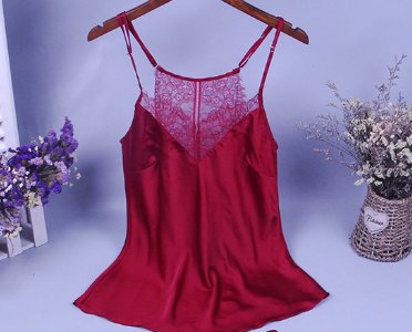 三伏天在家不穿文胸!穿这样的性感睡衣，充满甜甜少女心又迷人