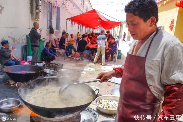 继天价彩礼之后，农村结婚又有了新标准，男方要有三边一响