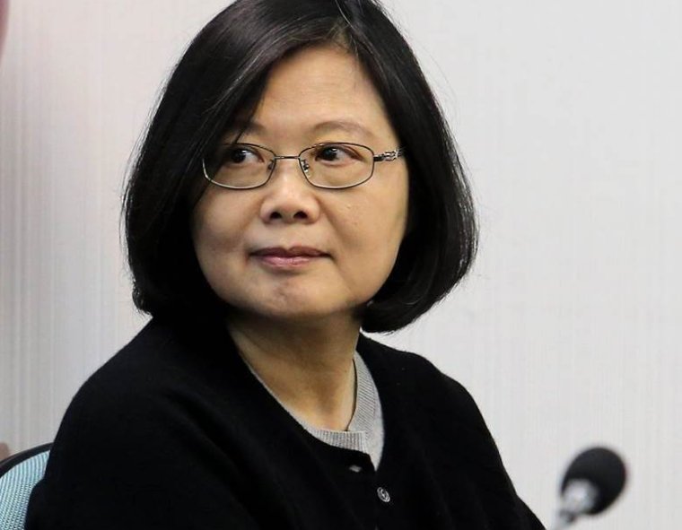  【狂补】蔡英文论文门真相？为＂登大位＂，2007年狂补300页