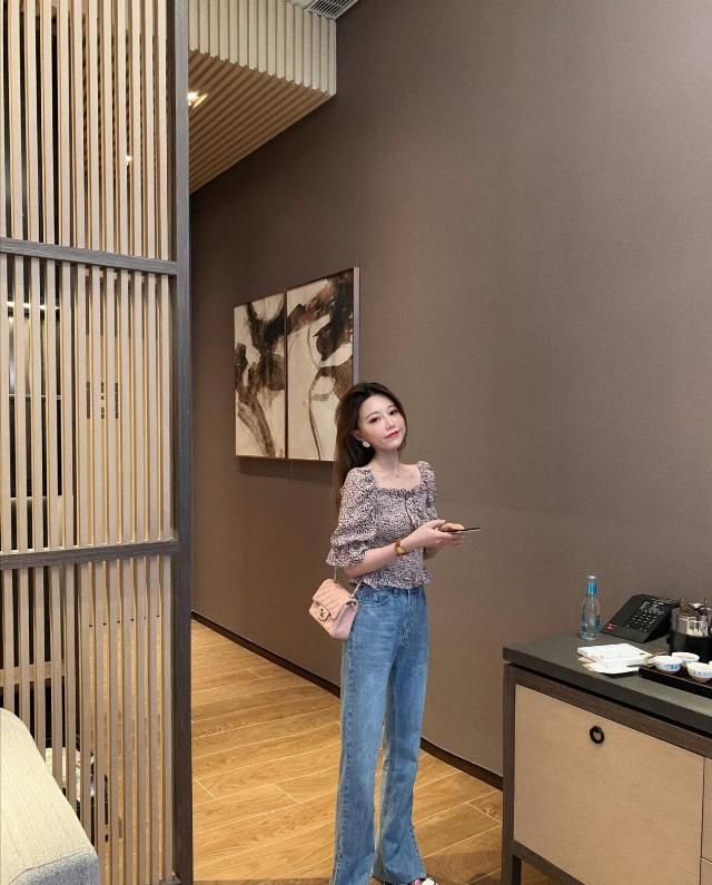  『风采』溫柔俏丽的春天穿搭示范性，谁还并不是风采小女子？穿没错赚足复购