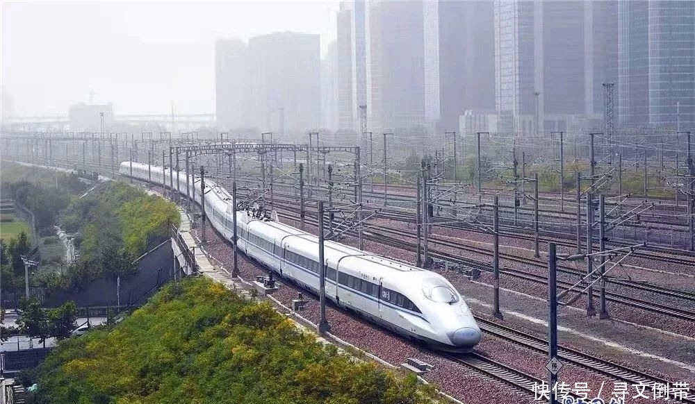  新路|实拍郑万高铁邓州东站！