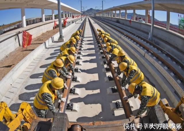 我国高铁为何要在“空中”建设外国人评价中国人太聪明了