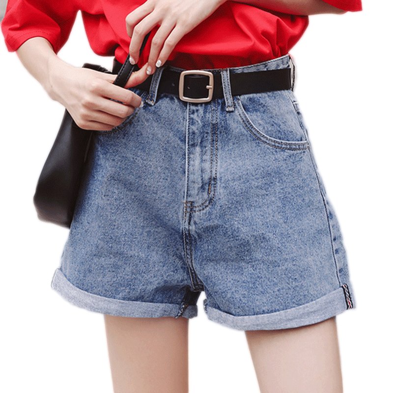 穿小短裤的女人很俏皮可爱,美的不像话,这才是女人啊