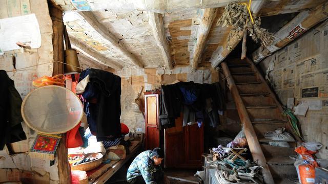 6旬老人隐居深山21年, 一辈子未结婚