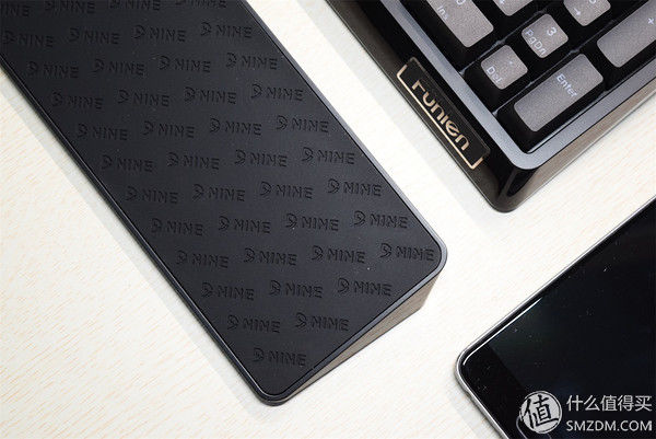 谁说机械键盘就一定吵闹?富勒G900S RGB静音红轴了解一下