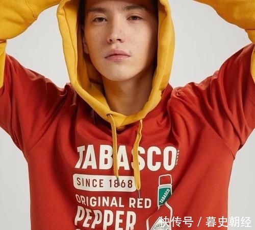  系列@优衣库联名款又双叒叕出来了，明天发售