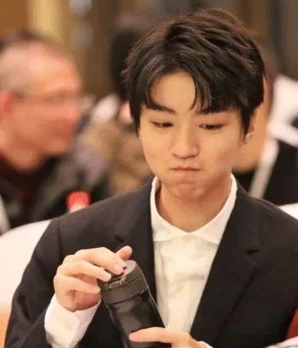 央视曝光：保温杯变“索命杯”，这种杯子赶紧扔了！