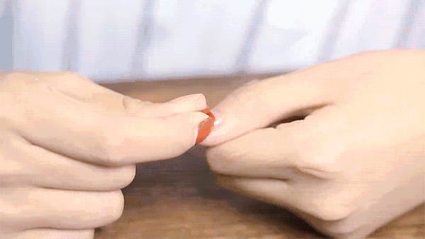 怀孕都可以放心用的指甲油，还可以随时撕拉换色!