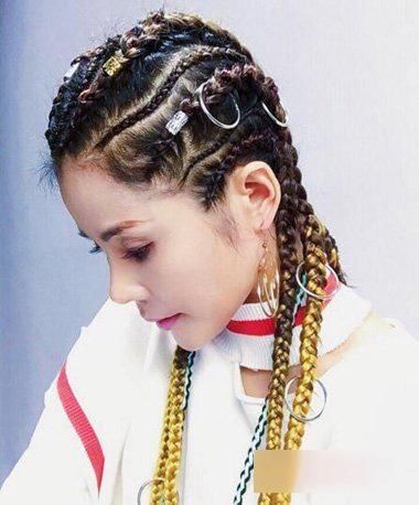 玩转脏辫造型，十分醒目又有独特魅力款式发型！