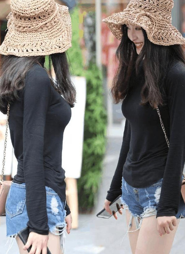 路人街拍：超短牛仔裤，不再吝啬你的美