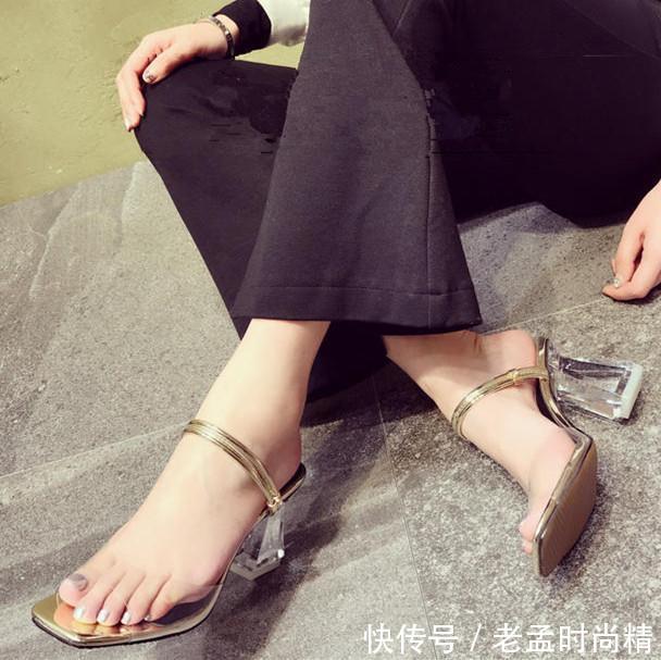 【拥有】女人就该拥有一双超美的高跟凉鞋!