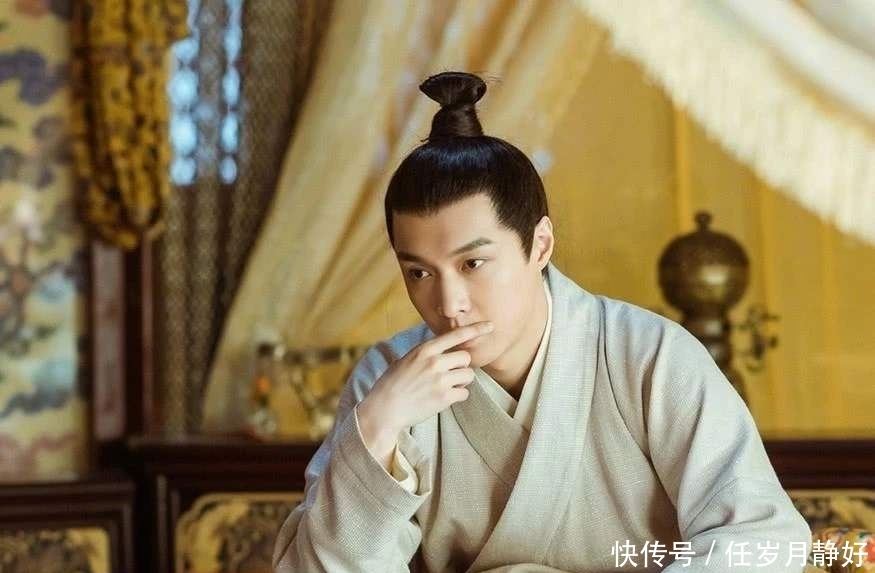  『秀气』当“归国四子”遇上古装：鹿晗秀气，吴亦凡英俊，网友：他一眼万年！