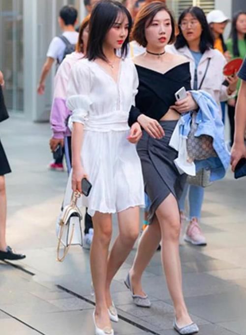  「气质」街拍：沉鱼落雁的美女，一件白色连衣裙，时尚气质女人味