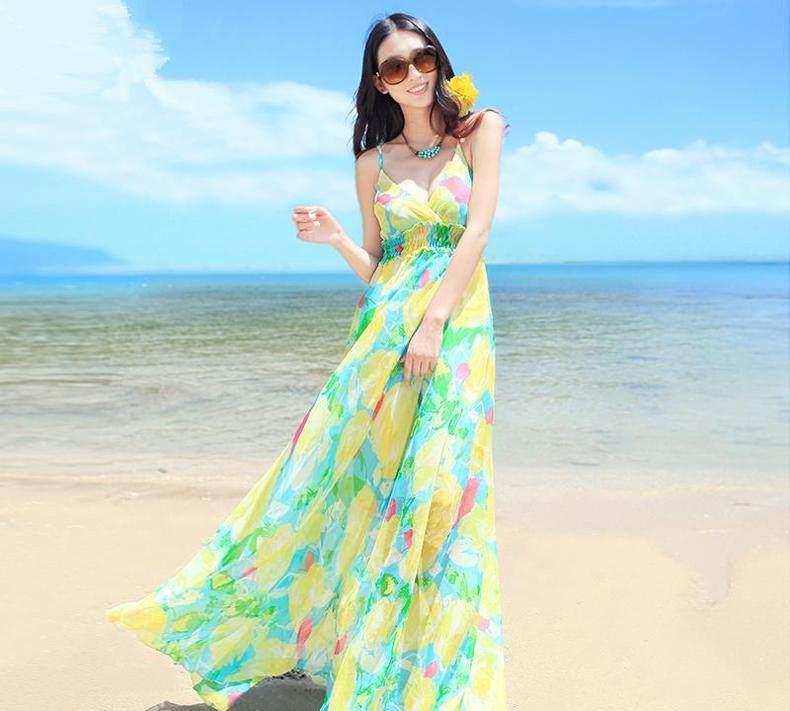 气质美裙端庄出行，简搭出夺目造型