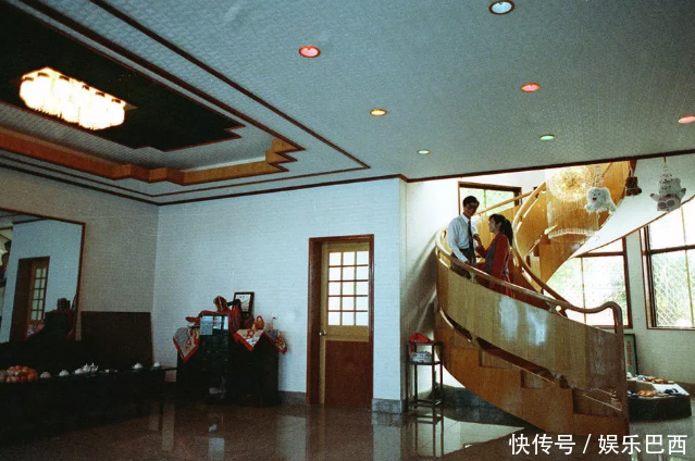 我国上世纪八十年代、九十年代的有钱人生活是怎样的，很接地气！
