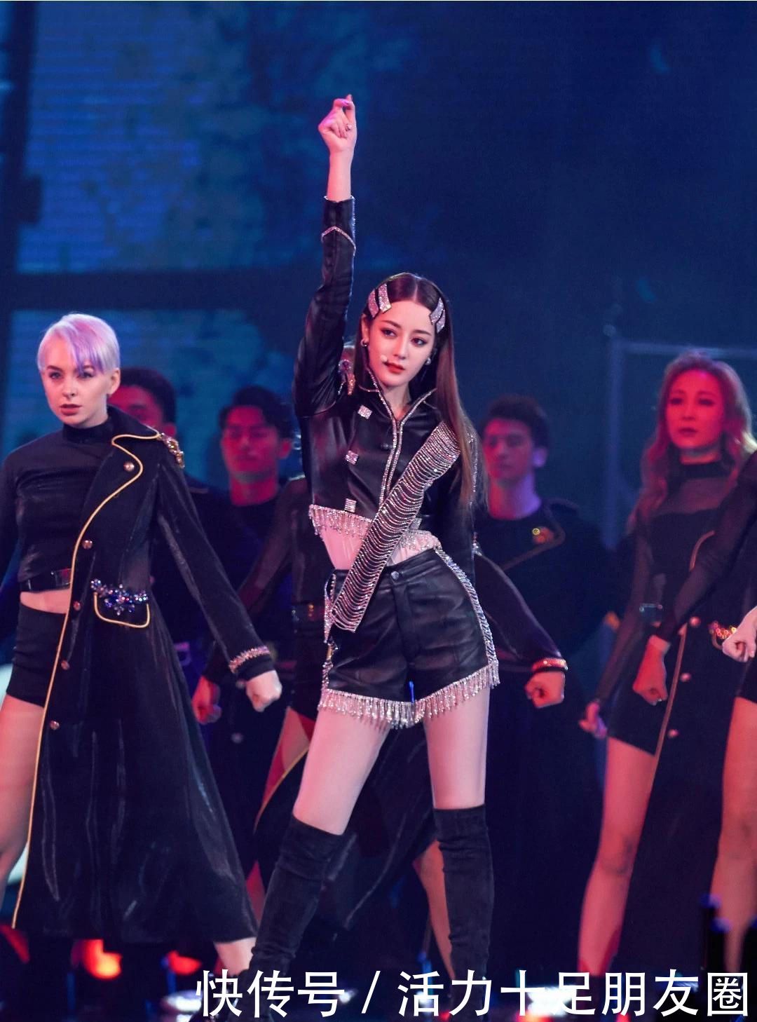 李现跨年唱的歌