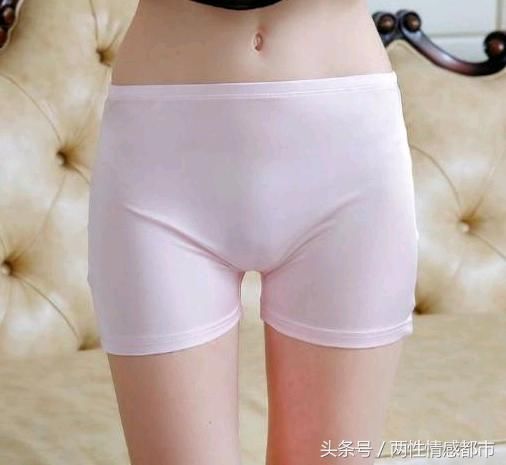 女生夏天为什么敢穿超短裙，只因安全裤防走光？很多人都想错了！