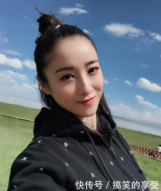 她是张艺谋再婚超生事件爆料人，曾被质疑炒作，现已结婚近照曝光