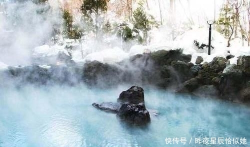 为啥中国人都喜欢日本温泉?据说比开着空调盖棉都舒服