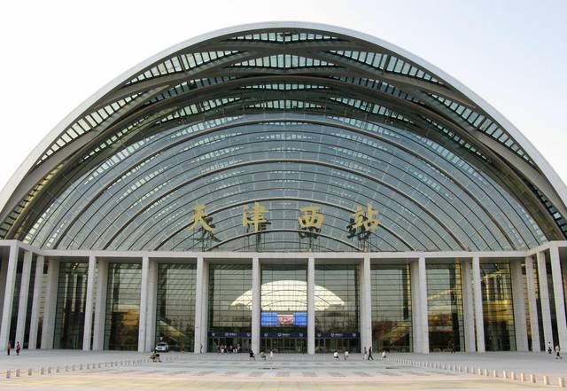 中国十大著名火车站，有一个外媒评选为世界第一