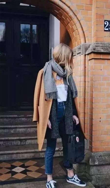  【衣服】深色衣服如何配搭才有魅力？