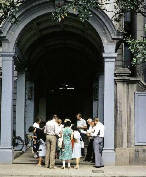 80年代武汉街头老照片，本地土著都不一定见过，看懂的人都老了