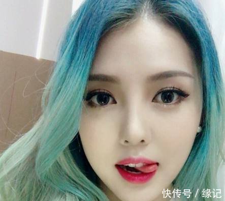 妹子因化妆术走红网络，没想到卸妆后更为惊艳，网友跪求娶回家！