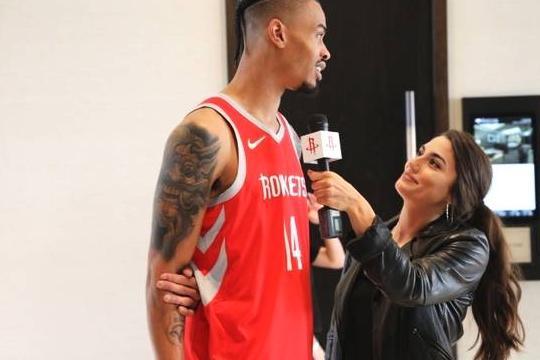 来了!火箭新援齐亮相,甜瓜真社会,周琦这身材进不了轮换?