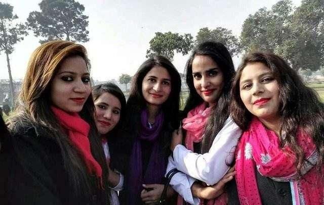 去巴基斯坦旅游时, 切记不要做这个动作? 否则你可能会多个老婆