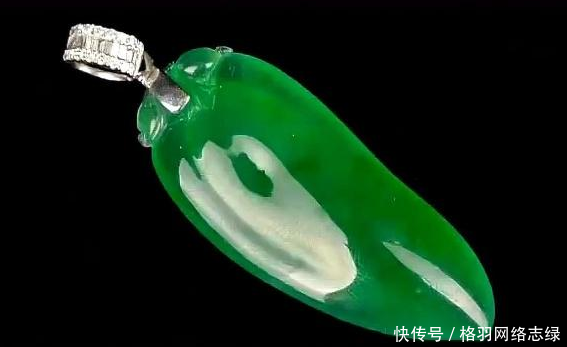 妈妈旅游时花30万买吊坠, 姑娘担心被骗来鉴定, 专家 打110吧