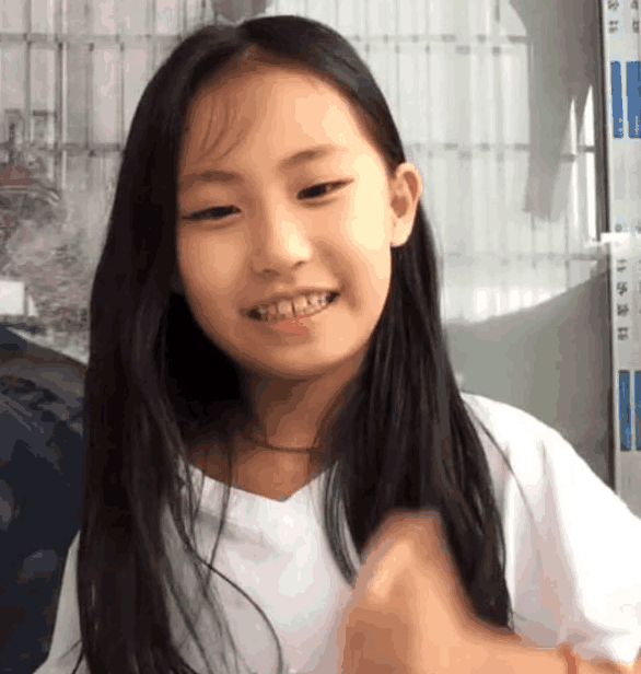 化妆术到底有多神奇？11岁小学生秒变＂夜店女王＂，网友：吓得我