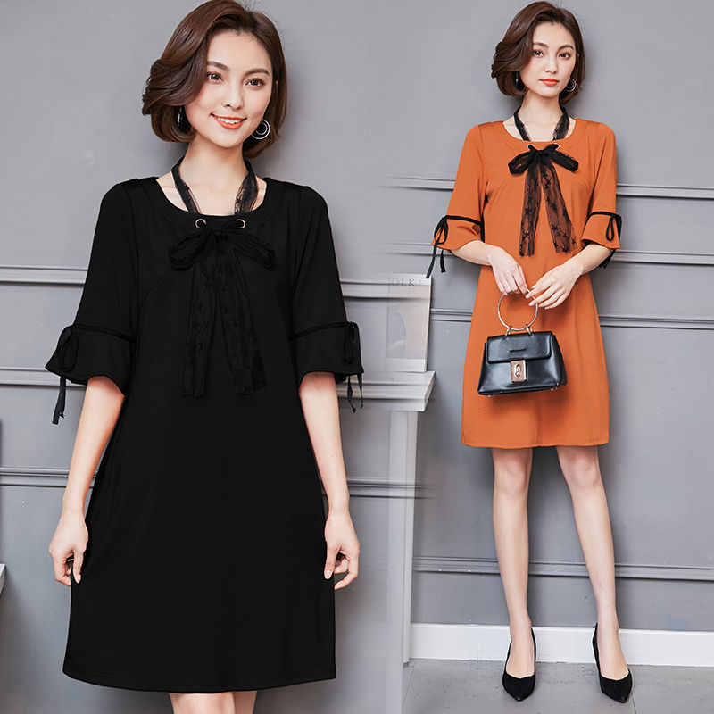 现在的女人越来越性感,出门直接穿紧身连衣裙,男人见了眼发直