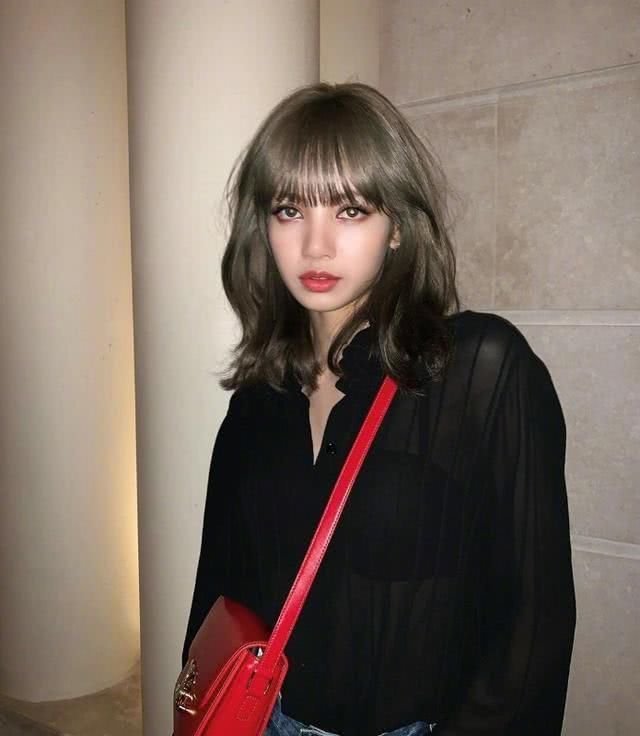  『服饰』闷青色你染过吗！想生活好，头上要带“绿”，绿色从服饰火到了发色