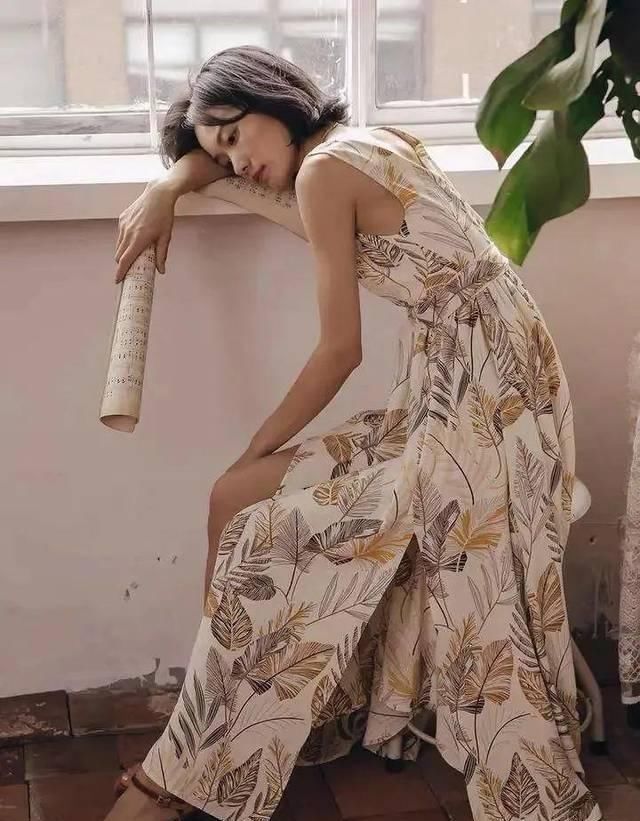  春夏：如何用材质与花色，打造春夏最in的自己？